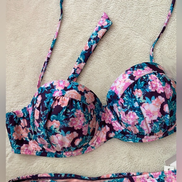 Bikini - size L - NWT - Picture 3 of 4